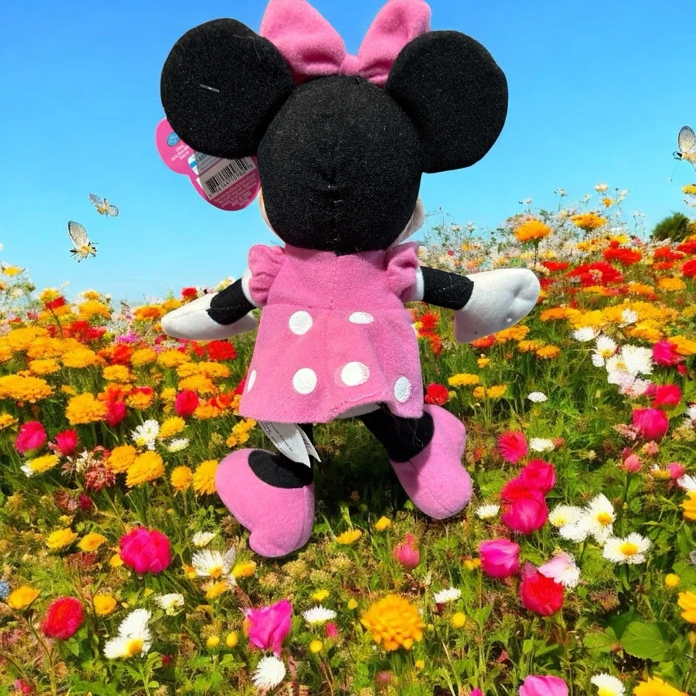Disney Minnie Mouse Stuffed Animal Red/Black/Yellow/White. Adorable & NWT! ❤️🖤💛